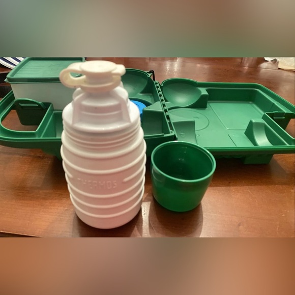 1993 Boston Celtics Thermos Reusable Lunch box System COMPLETE INSERTS Vintage - Picture 4 of 7